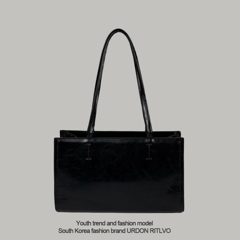 Large capacity tote bag